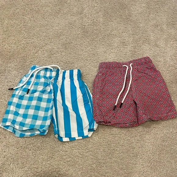 Set of 2 Solid and Striped Boys Bathing Suit Shorts size 6 - Picture 2 of 9